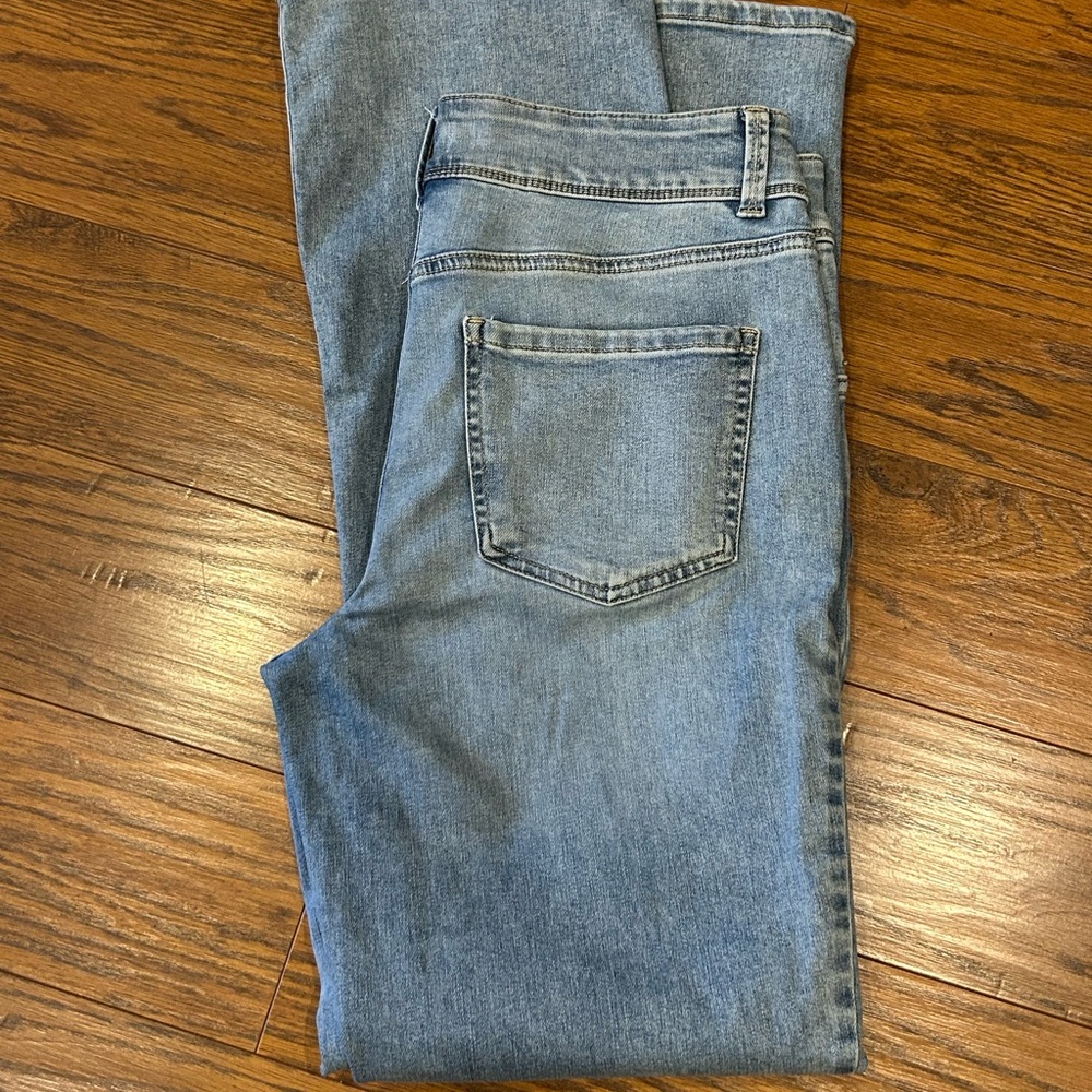 Maurices Women's Blue Jeans - Picture 4 of 5